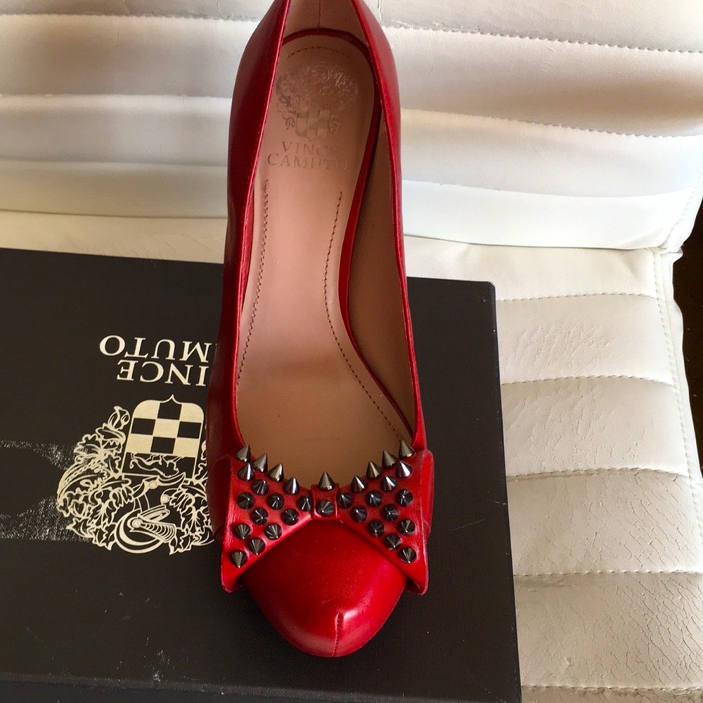 Gorgeous Vince Camuto Heels
